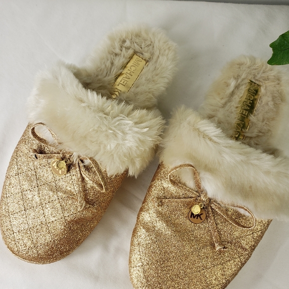 Michael Kors Carter Faux-Fur Slippers - Picture 4 of 7